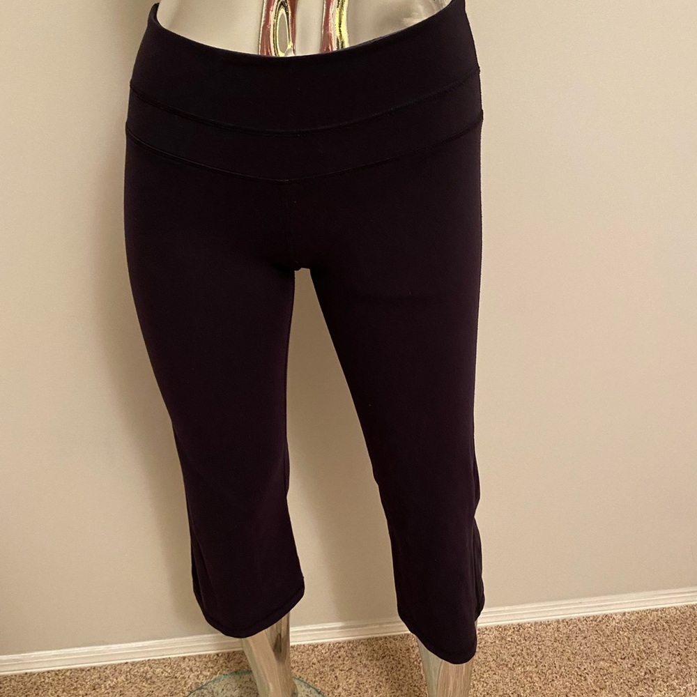 Lululemon cropped yoga pant